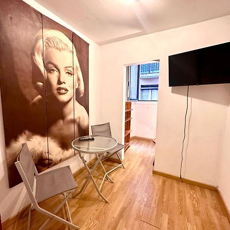 Private Rooms In City Center Барселона Екстериор снимка
