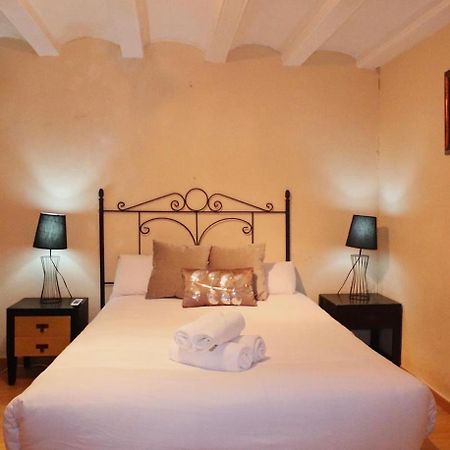 Private Rooms In City Center Барселона Екстериор снимка